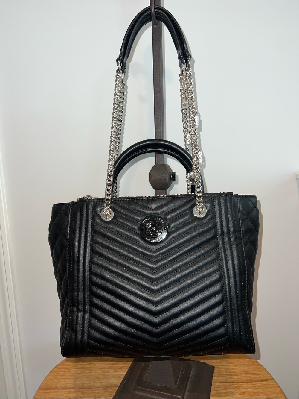 Guess 1981 Los Angeles Quilted Chevron Satchel – Black